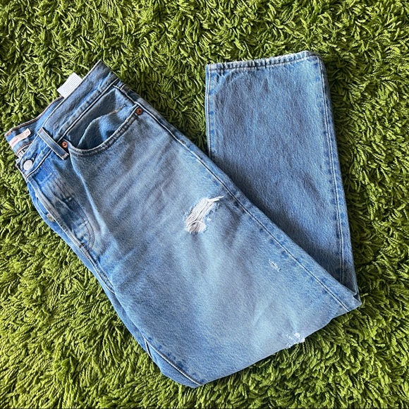 Levi’s Wedgie Straight distressed jeans - Picture 7 of 9
